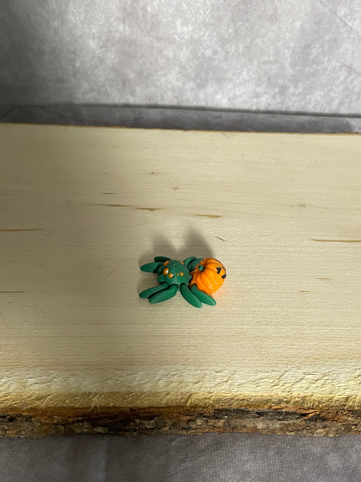 Mini Pumpkin Butt Spider