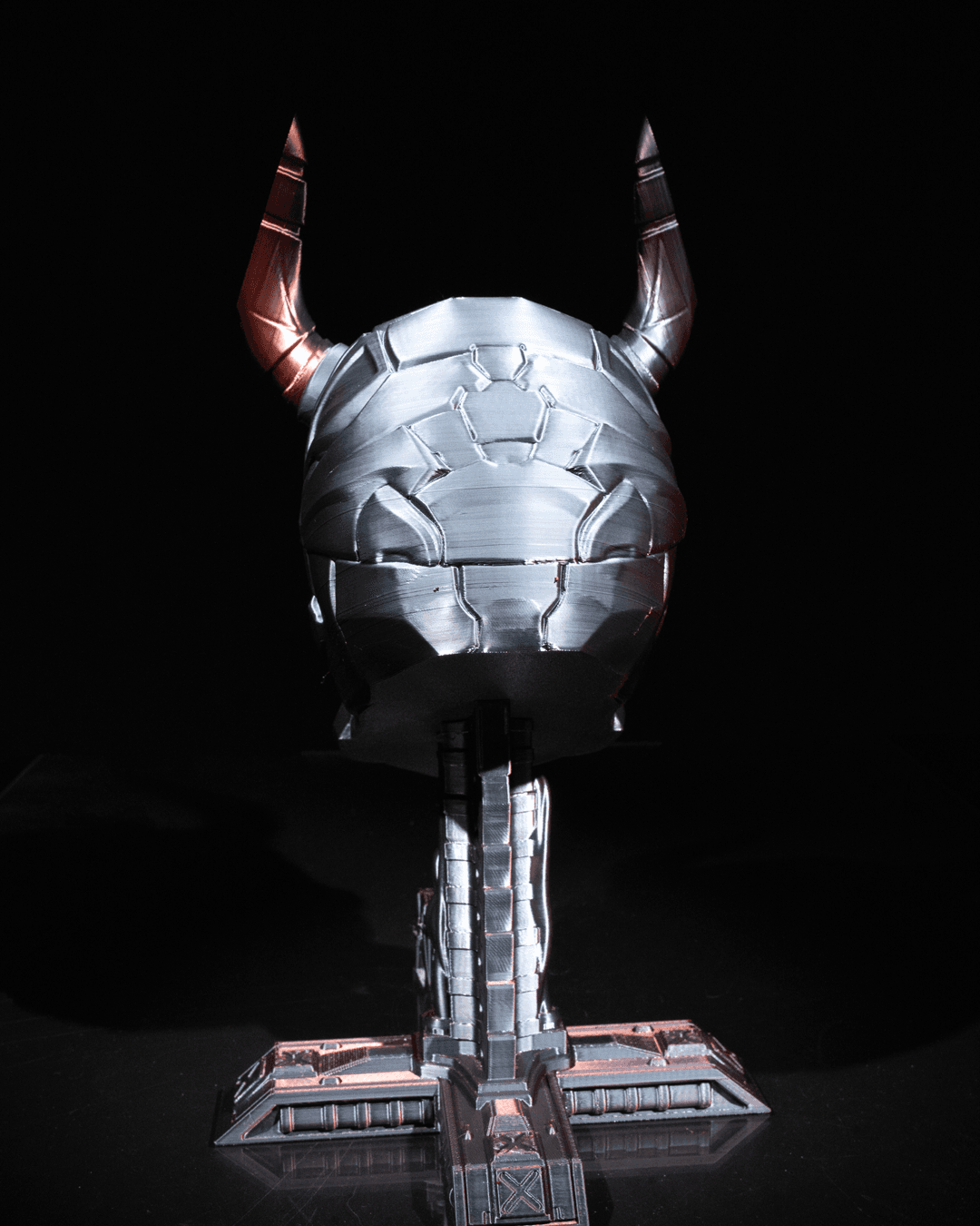 Sci-Fi Skull Controller & Headphone Holder